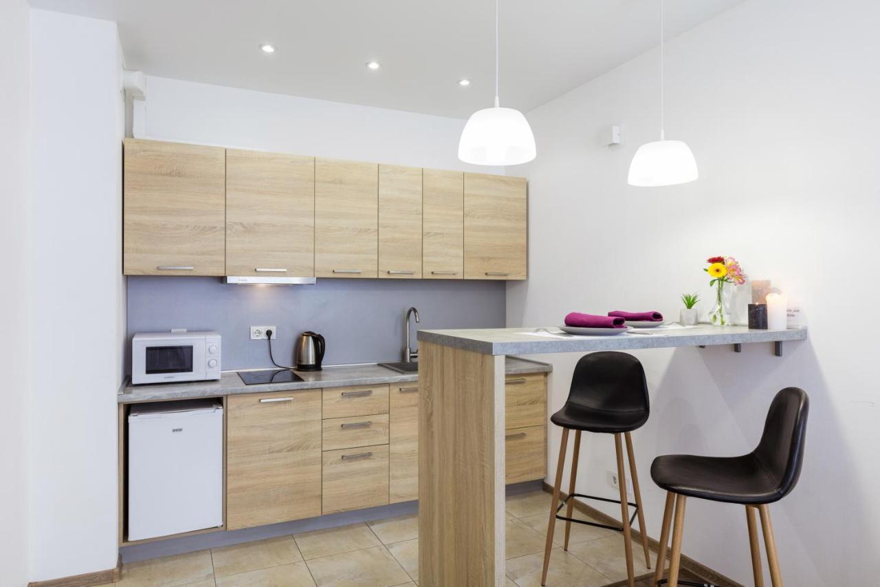 Nyvky Like Home - Studio - Apt 20 Kiev Dış mekan fotoğraf