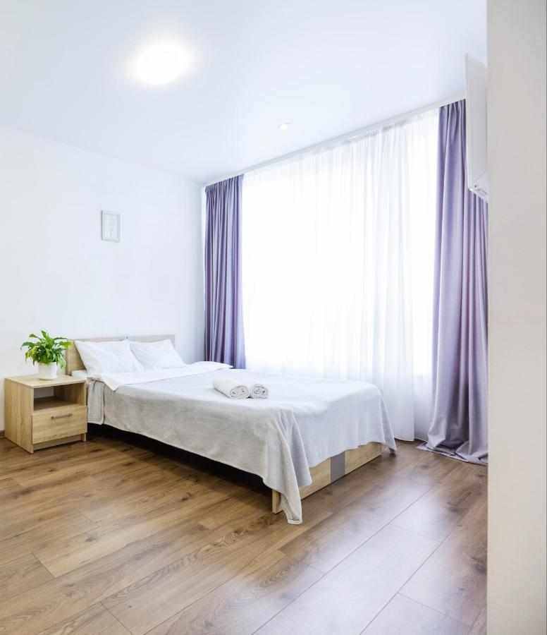 Nyvky Like Home - Studio - Apt 20 Kiev Dış mekan fotoğraf