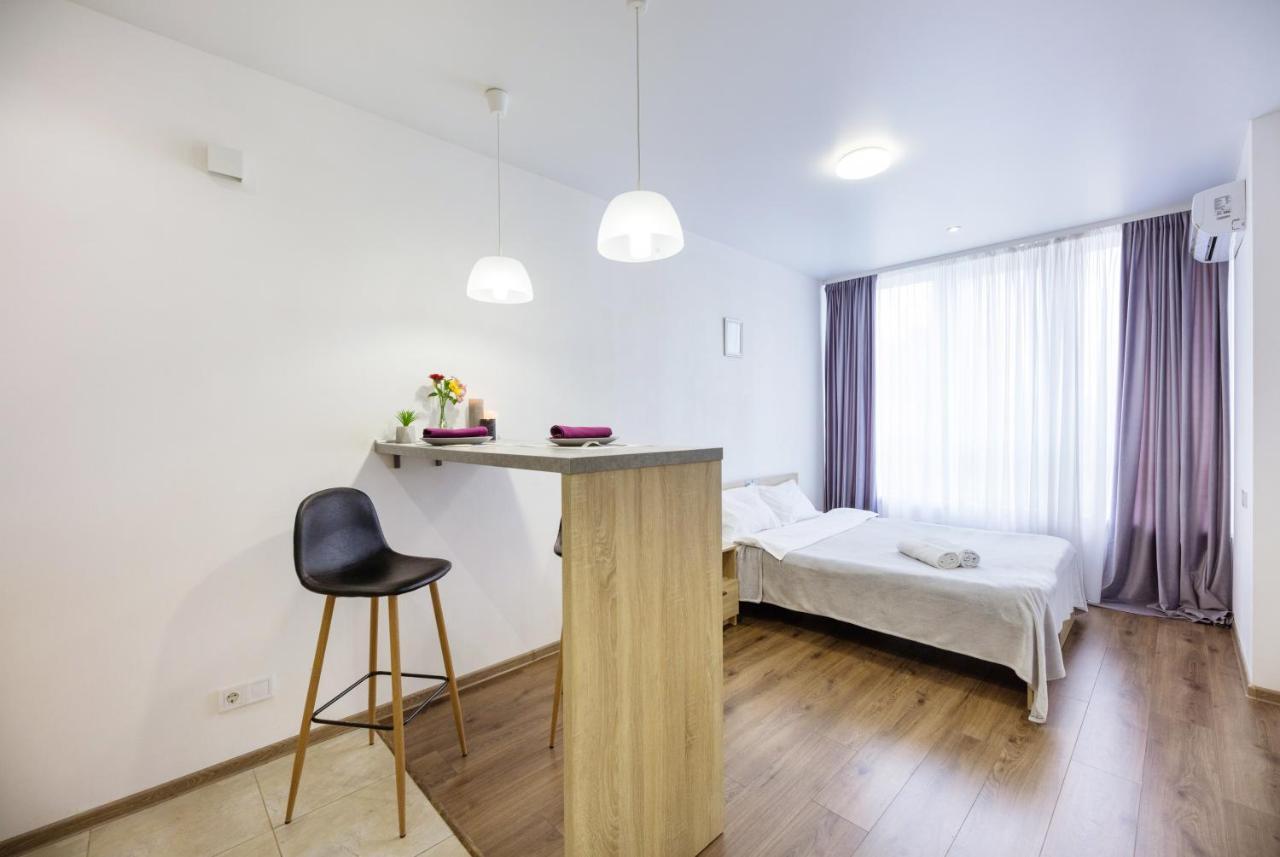 Nyvky Like Home - Studio - Apt 20 Kiev Dış mekan fotoğraf